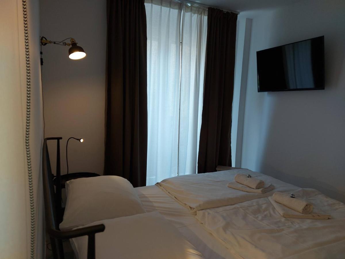 Bed & Breakfast Mozaik リュブリャナ エクステリア 写真